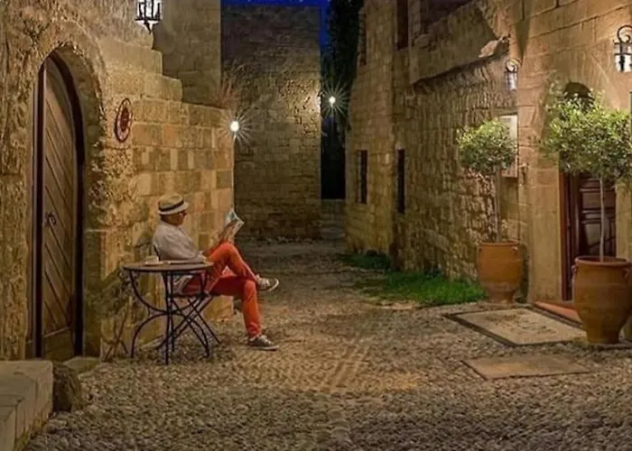 Kalithea-hills With Pool For 8 Up To 12 In Rhodes Town Asgourou